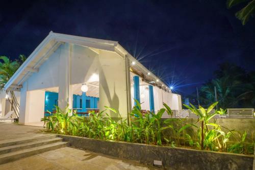 Hotel Shangrela Beach Resort By Ark