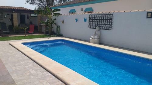 Rojas & Mar Chalet Con Piscina Salina