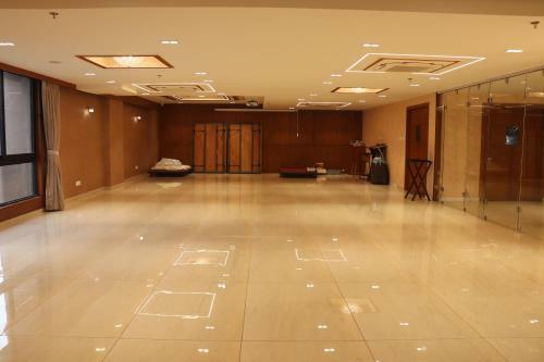 Hotel Sk Lords Eco Inn Ahmedabad
