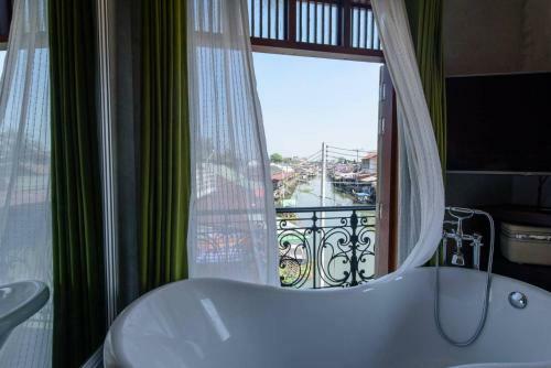 Hotel Roomquest Rimrabeang And Suite