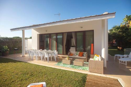Villa Luxury Ocean View 100m From The Beach And Pool !!!