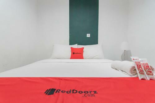 Hotel Reddoorz At Sani Guest House