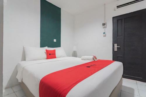 Hotel Reddoorz At Sani Guest House