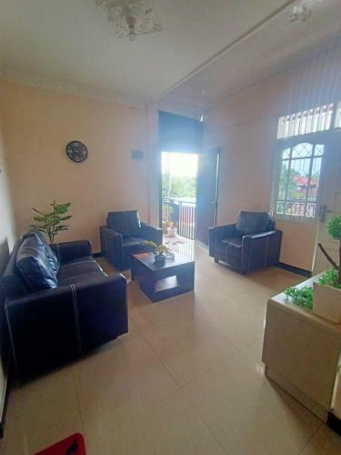 Hotel Oyo 90958 Home Syariah