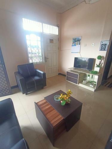 Hotel Oyo 90958 Home Syariah