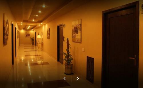 Grand Regent Hotel And Suites