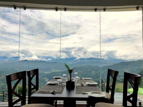 Hotel Himalaya Drishya Resort