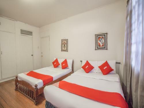 Hotel Vaccinated Staff - Oyo 588 Sunrock Resort