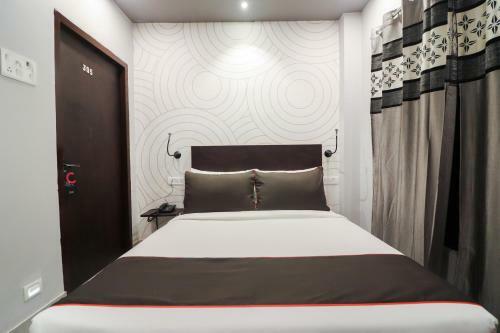 Hotel Collection O 45871 Sonica Gold Civil Lines