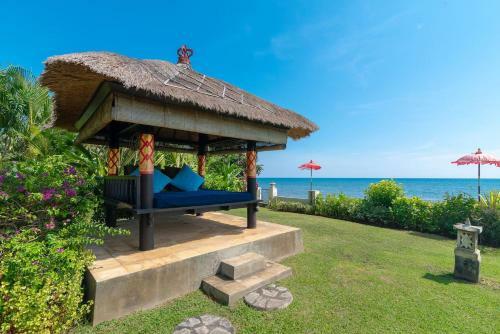 Villa Agus Mas - Serene & Calm Beachfront Villa!