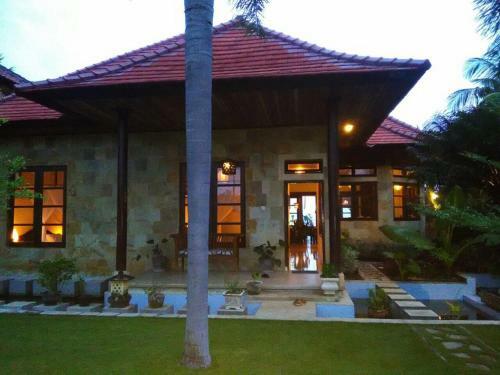 Ocean Beachfront Villa Dini
