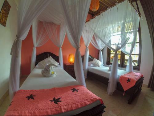 Ocean Beachfront Villa Dini