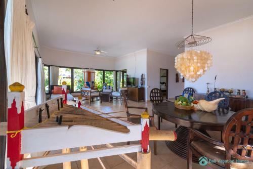 Villa Akasa Segara Beachfront And Private Pool