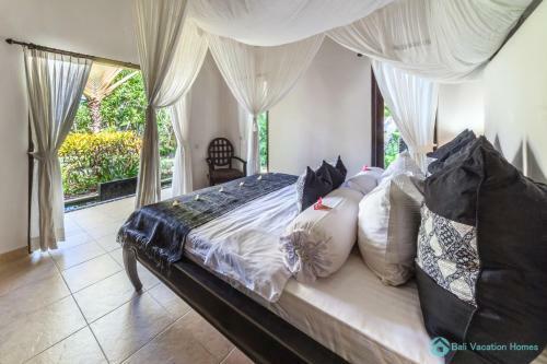Villa Akasa Segara Beachfront And Private Pool