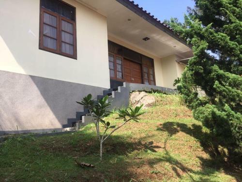 Villa Bukit Punclut