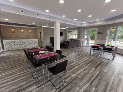 Villa Casa Orilla El Lago