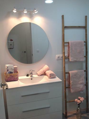 Pink Lemon Apartments