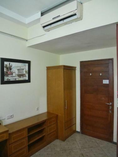 Bed & Breakfast Rumah Tawa Hotel Syariah