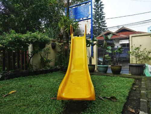 Bed & Breakfast Rumah Tawa Hotel Syariah