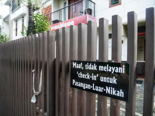 Bed & Breakfast Rumah Tawa Hotel Syariah