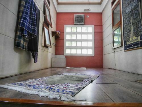 Bed & Breakfast Rumah Tawa Hotel Syariah