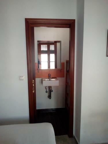 Hostal Vivienda Tur�stica Templo Romano