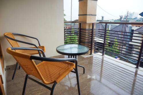 Larasmita Cisitu By Zenrra House