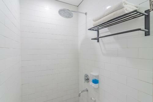 Reddoorz Premium @ Hotel Hebat