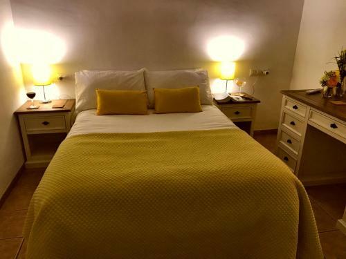 Stunning 4-bed Roman Villa Spain's Golden Triangle