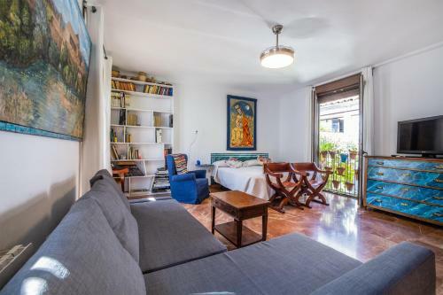 Apartamento Con Patio Cordob�s En San Basilio
