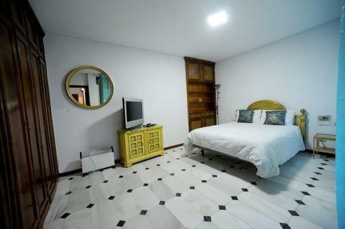 Bed & Breakfast San Basilio�s Red House