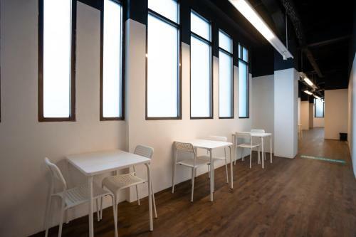 Hotel Bobobox Pods Alun Alun