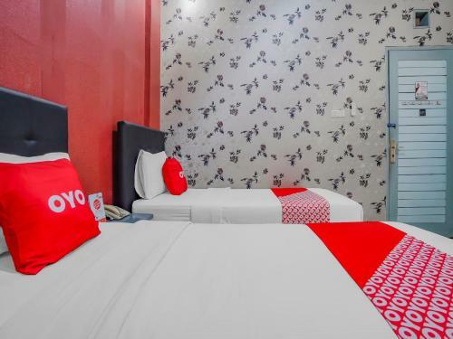 Oyo 90064 Hotel Salon Fora & Cafe