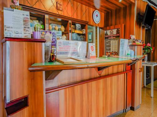 Oyo 90064 Hotel Salon Fora & Cafe
