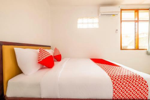 Hotel Vaccinated Staff - Oyo 2265 Bunga Bakung Residence