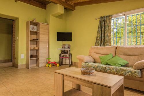 Agroturismo Casa Rural "all�n Frente"