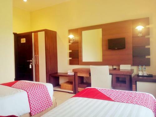 Oyo 90102 Edotel Hotel By Dbest Hospitality