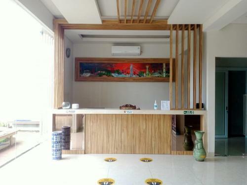Oyo 90102 Edotel Hotel By Dbest Hospitality