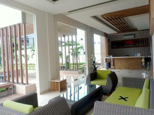 Oyo 90102 Edotel Hotel By Dbest Hospitality