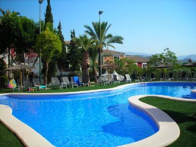 Apartamentos Pueblo Acantilado Suites