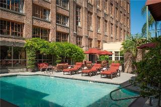 Hotel Hampton Inn And Suites Convention Center