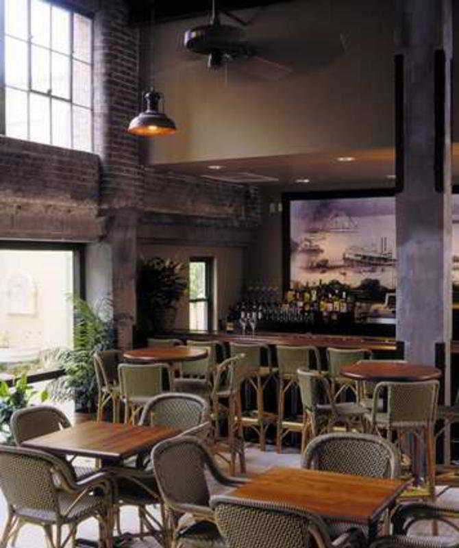 Hotel Hampton Inn And Suites Convention Center