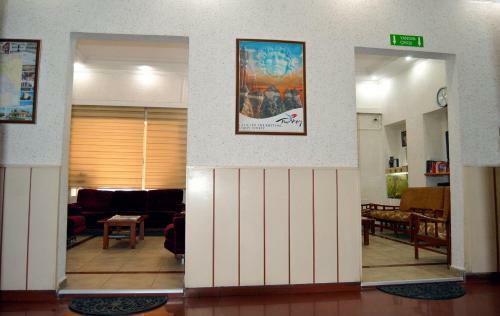 Yunus Hotel