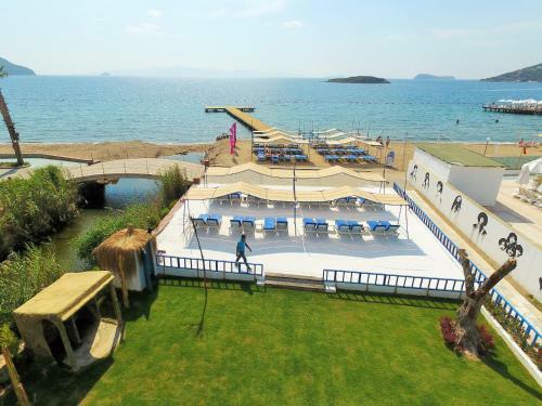 Hotel Tiana Beach Resort