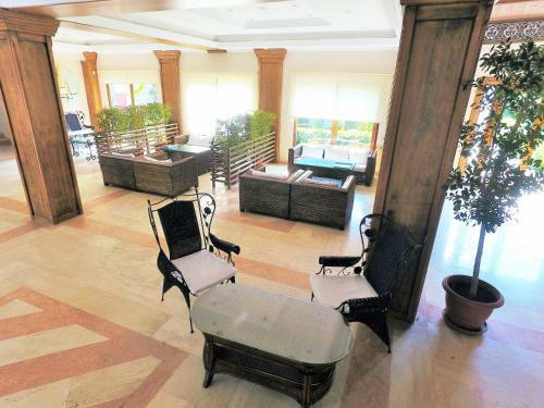 Hotel Tiana Beach Resort