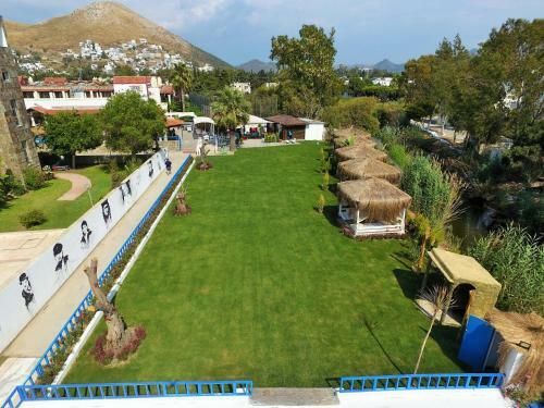 Hotel Tiana Beach Resort