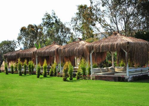 Hotel Tiana Beach Resort