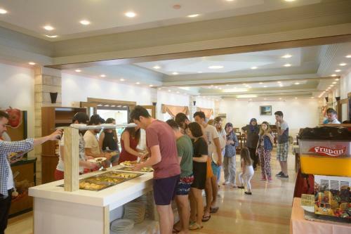 Hotel Tiana Beach Resort