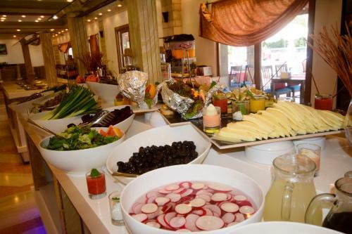 Hotel Tiana Beach Resort