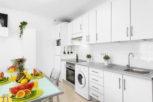 B18 Stunning 2 Bedroom Apartment En Los Abrigos